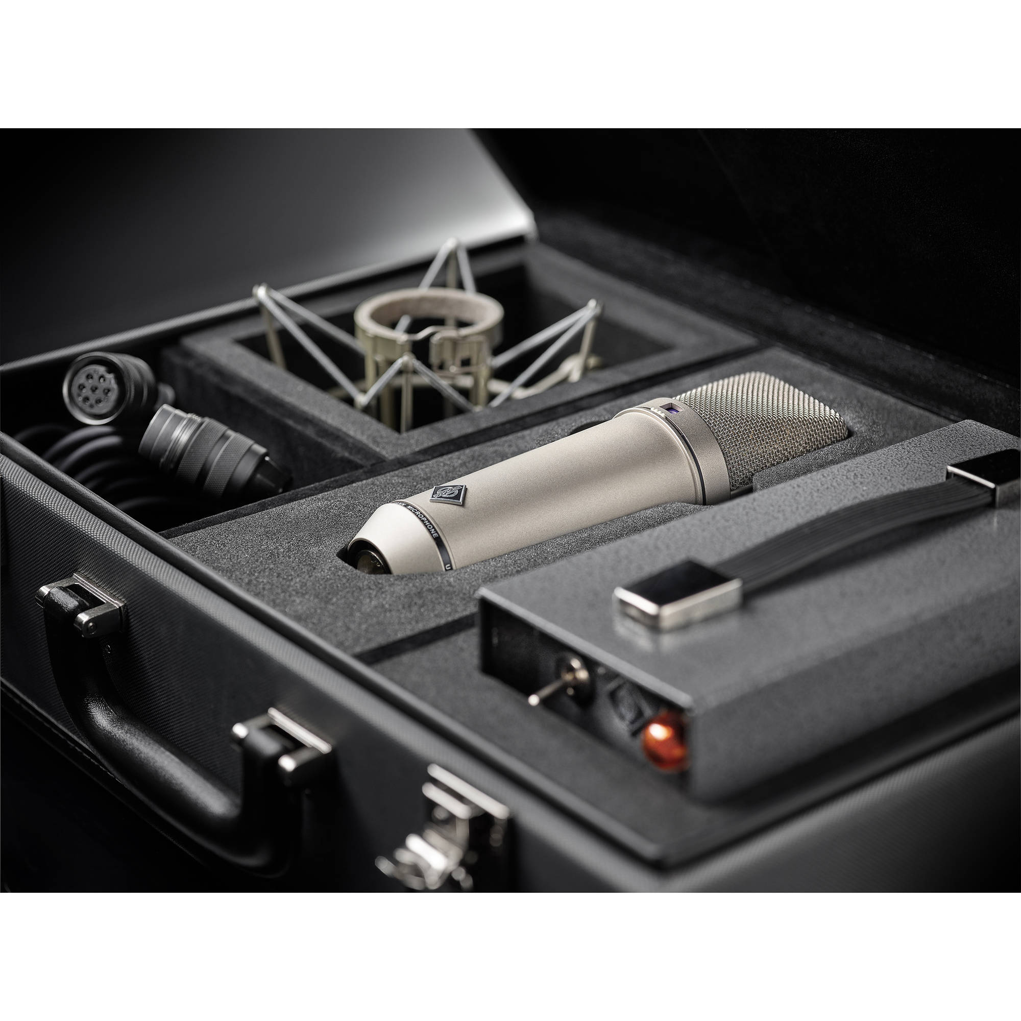 Neumann U 67 Set Large-Diaphragm Tube Condenser Microphone