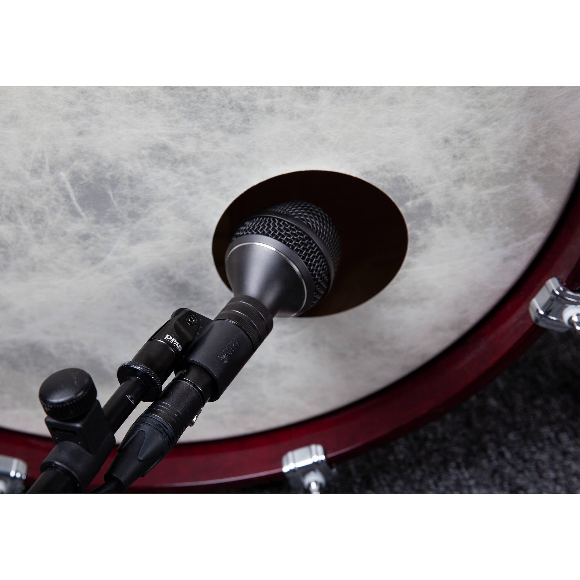 DPA Microphones 4055 Kick Drum Microphone with Holder