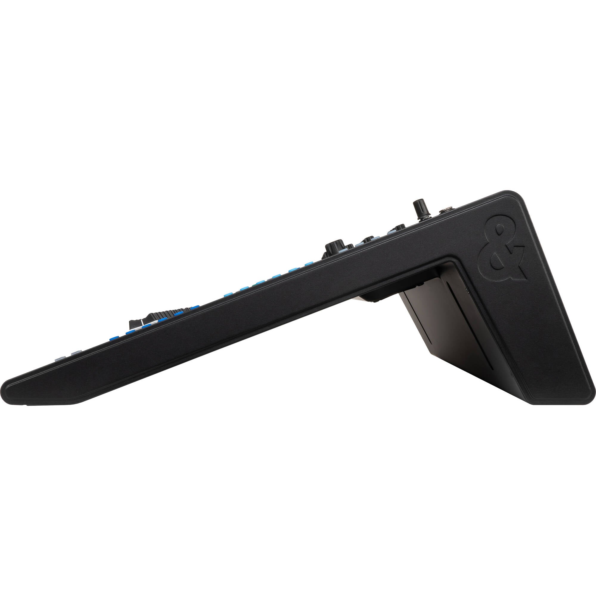 Allen & Heath Qu-5 36-Channel / 12-Bus Digital Mixer with 16+1 Motorized Faders