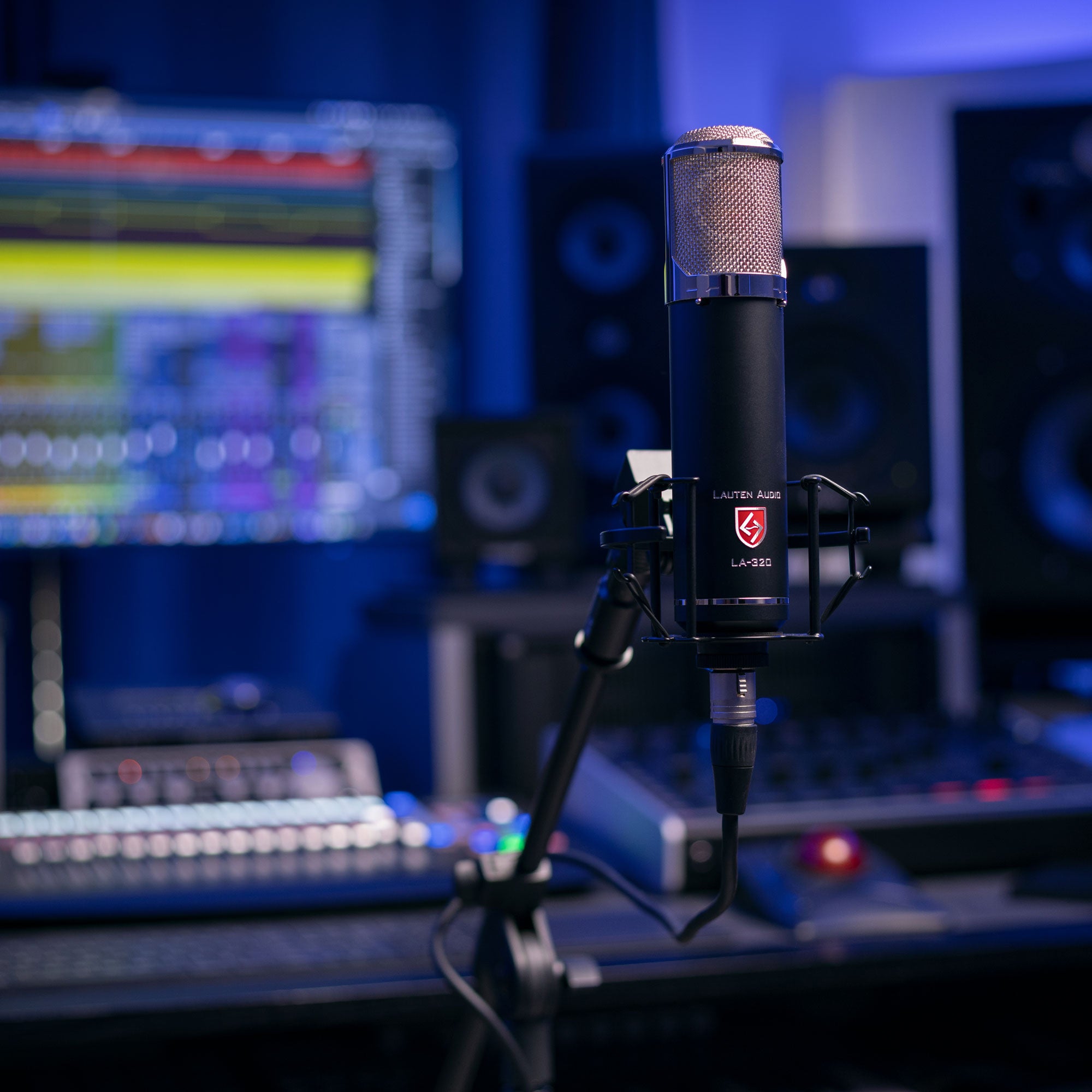 Lauten Audio LA-320 V2 Twin-Tone Large-Diaphragm Tube Microphone