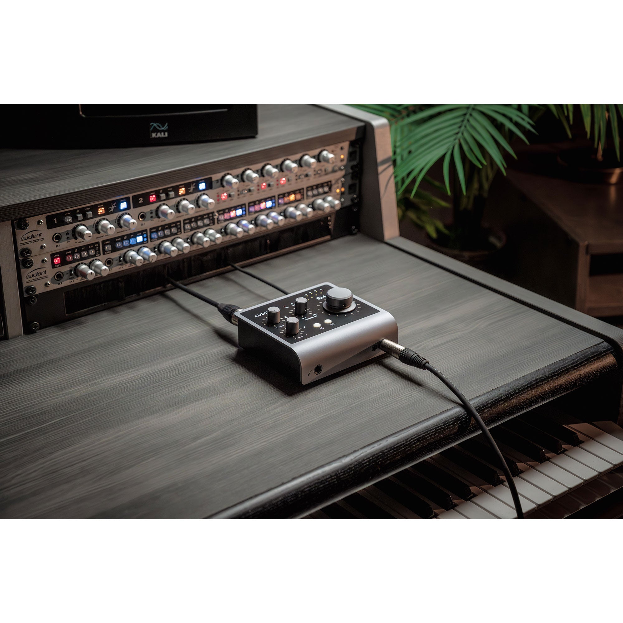 Audient iD4 MkII Desktop 2x2 USB-C Audio Interface