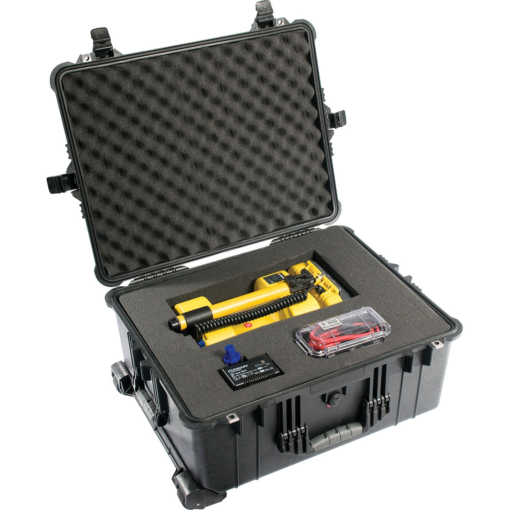 Pelican 1610 Protector Case with Foam (Black)