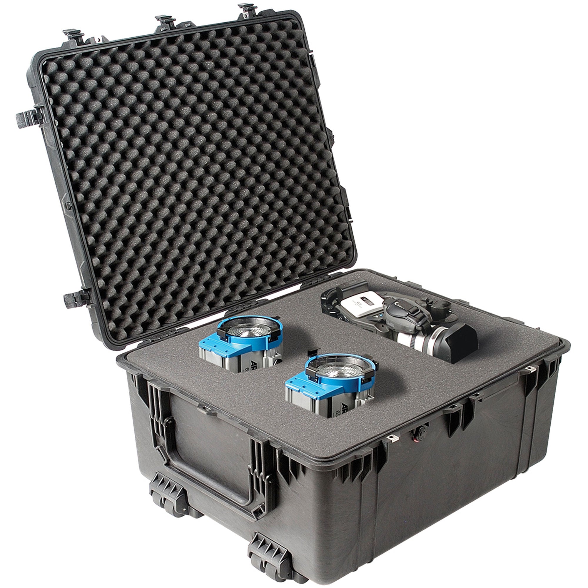 Pelican 1690 Protector Case with Foam (Black)