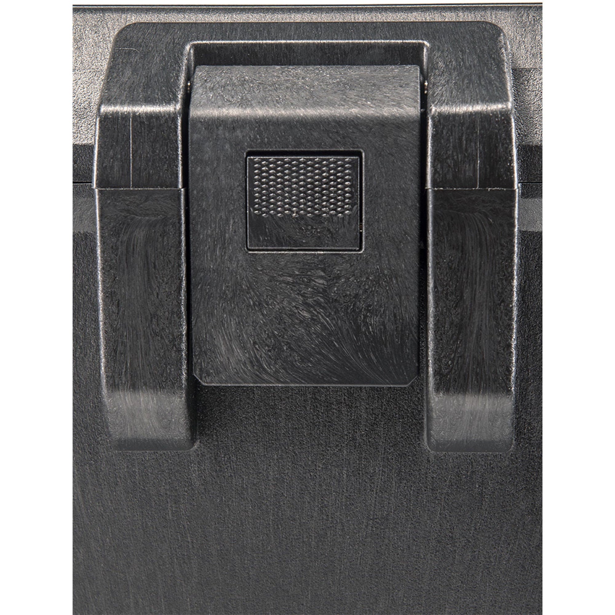 Pelican V600 Vault Large Equipment Case with Foam (Black)