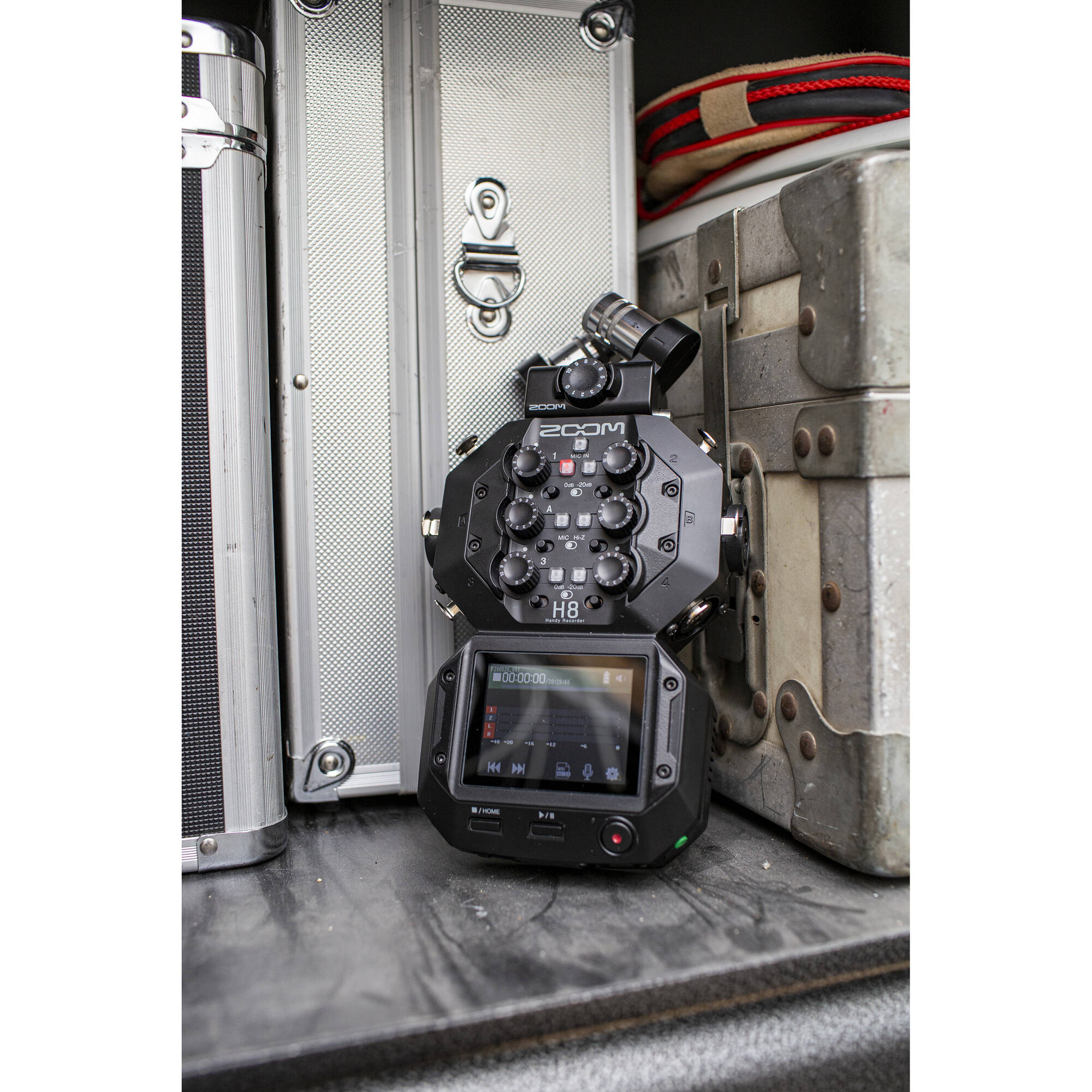 Zoom H8 8-Input / 12-Track Portable Handy Recorder