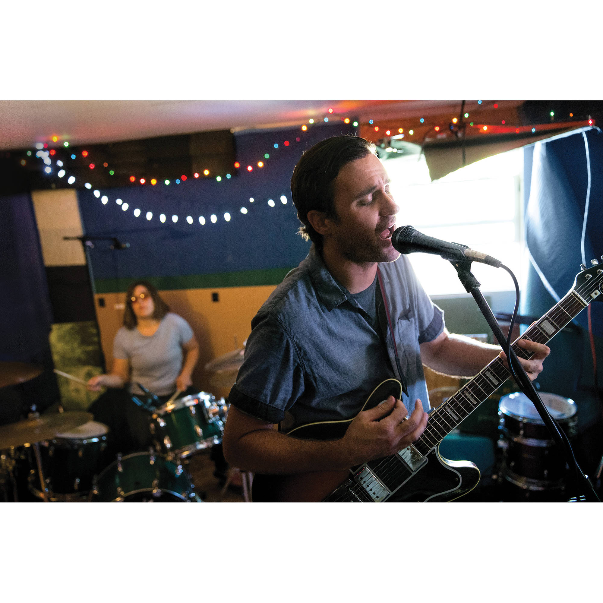 Shure PGA58 Cardioid Dynamic Vocal Microphone with XLR to XLR Cable