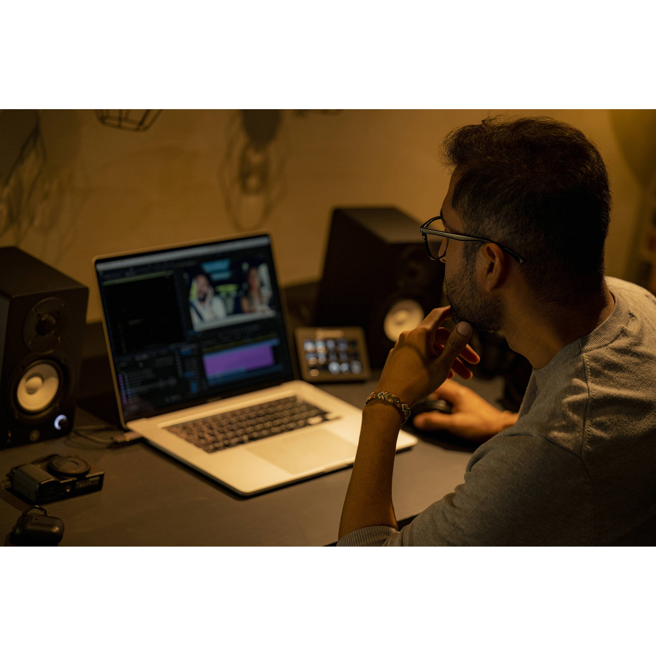 Yamaha HS3 Active 3.5" 2-Way Studio Monitors (Pair, Black)