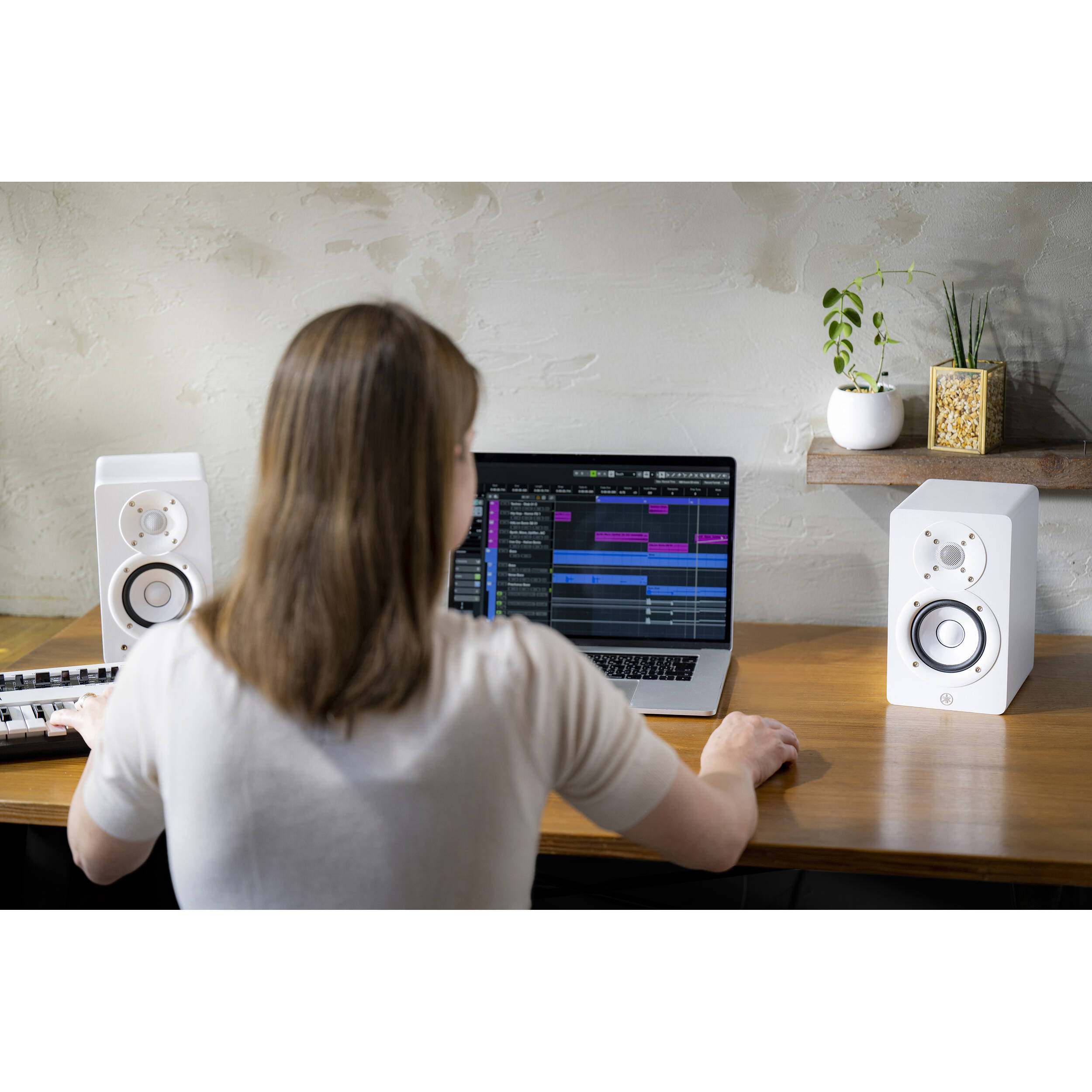 Yamaha HS3 Active 3.5" 2-Way Studio Monitors (Pair, White)