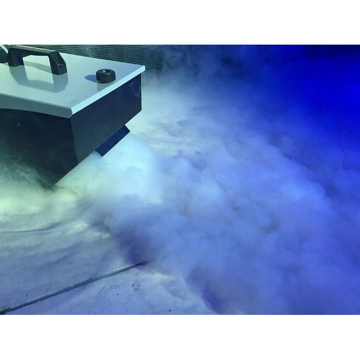 Eliminator Lighting Mister Kool EP Low-Lying Fog Machine with Wired Remote