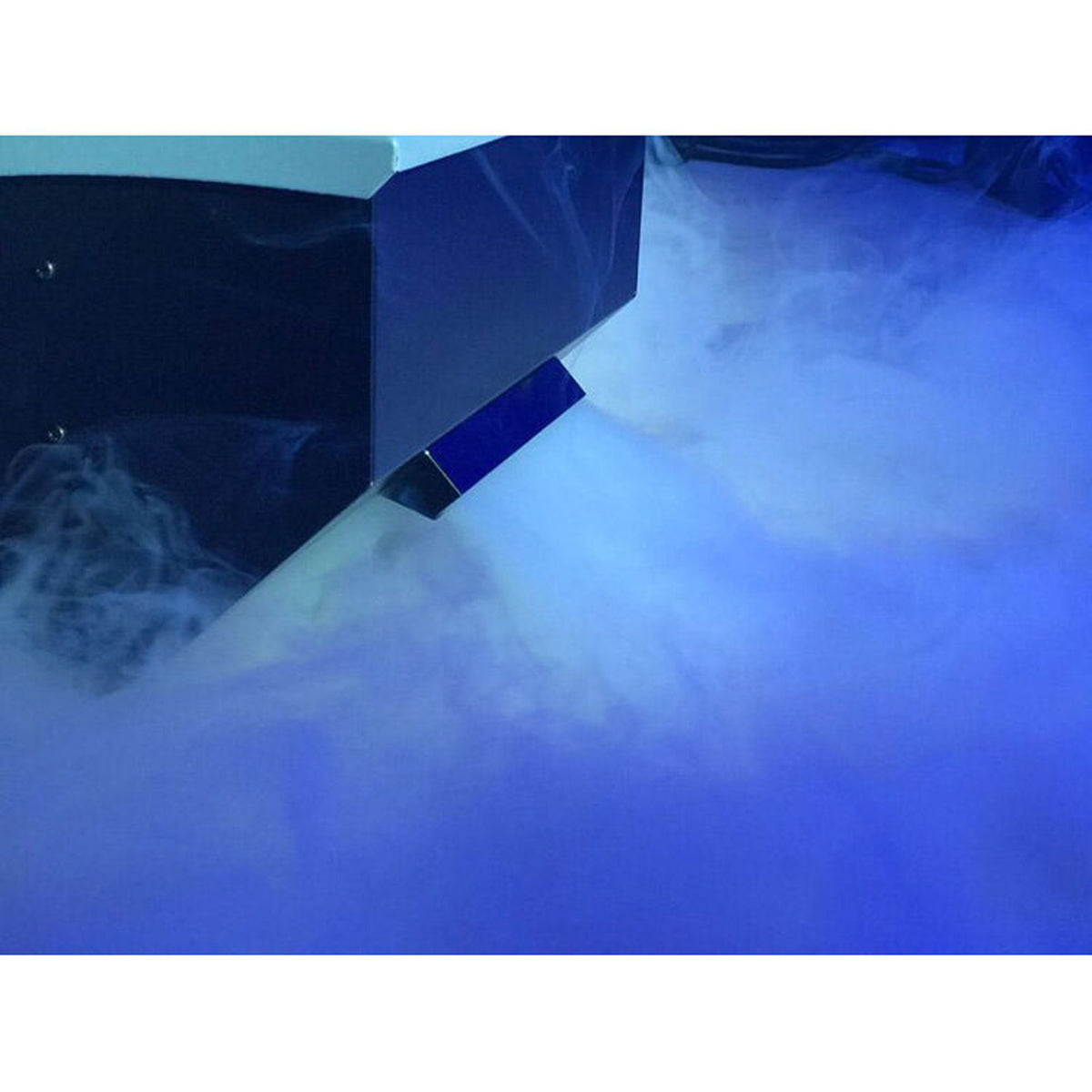 Eliminator Lighting Mister Kool EP Low-Lying Fog Machine with Wired Remote