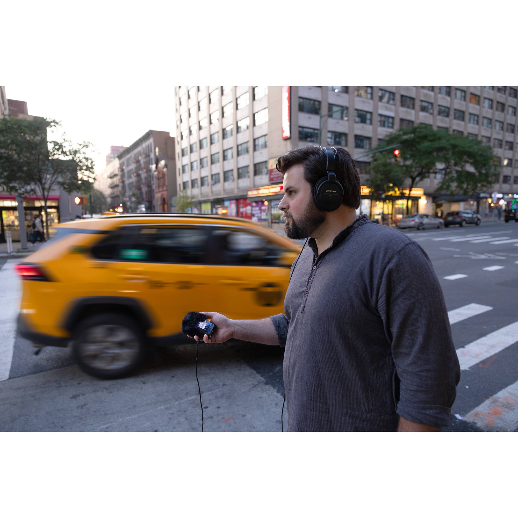 Zoom H2essential Multi-Mic 32-Bit Float Handy Recorder