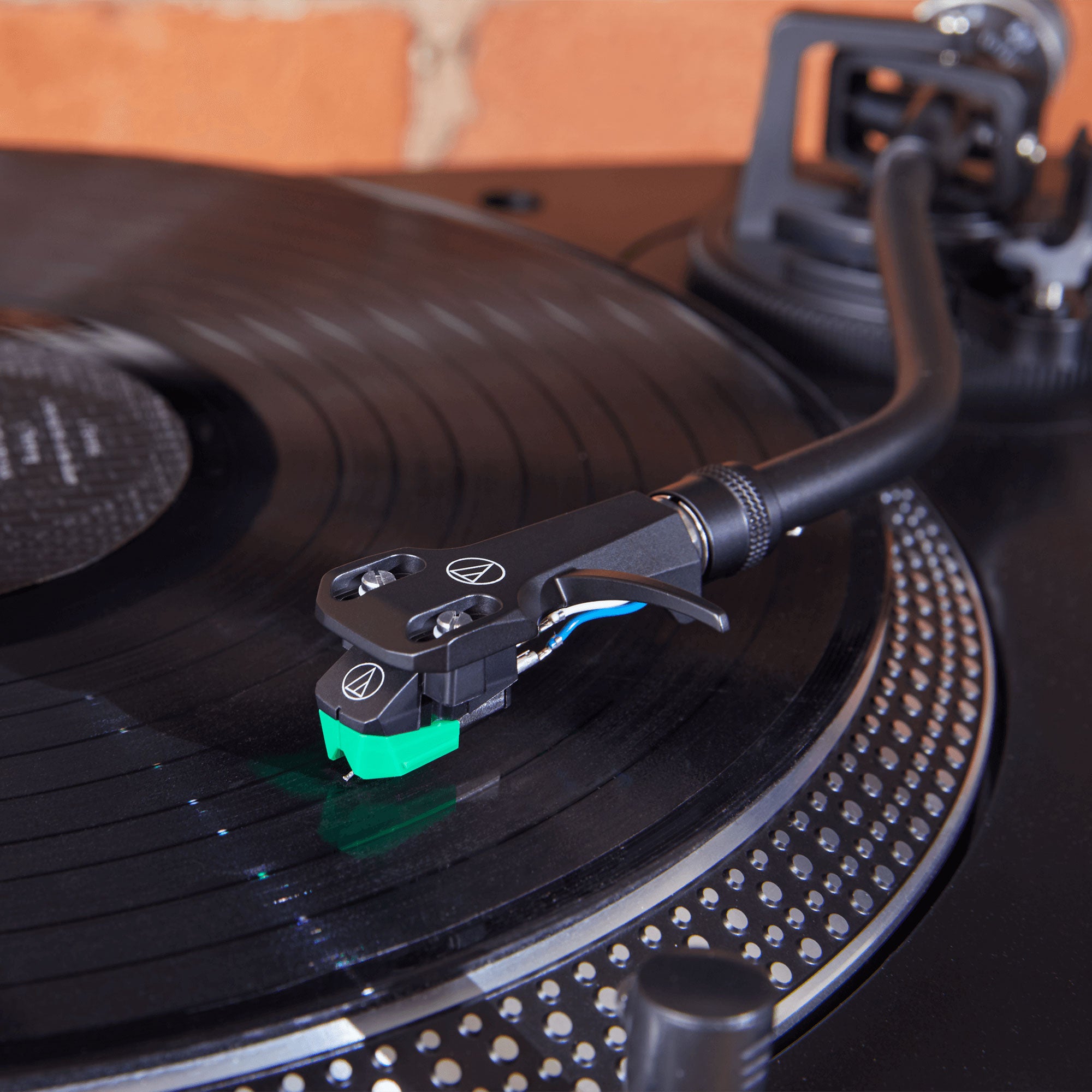 Audio-Technica AT-VM95E/H Cartridge and Headshell Combo Kit Image 8