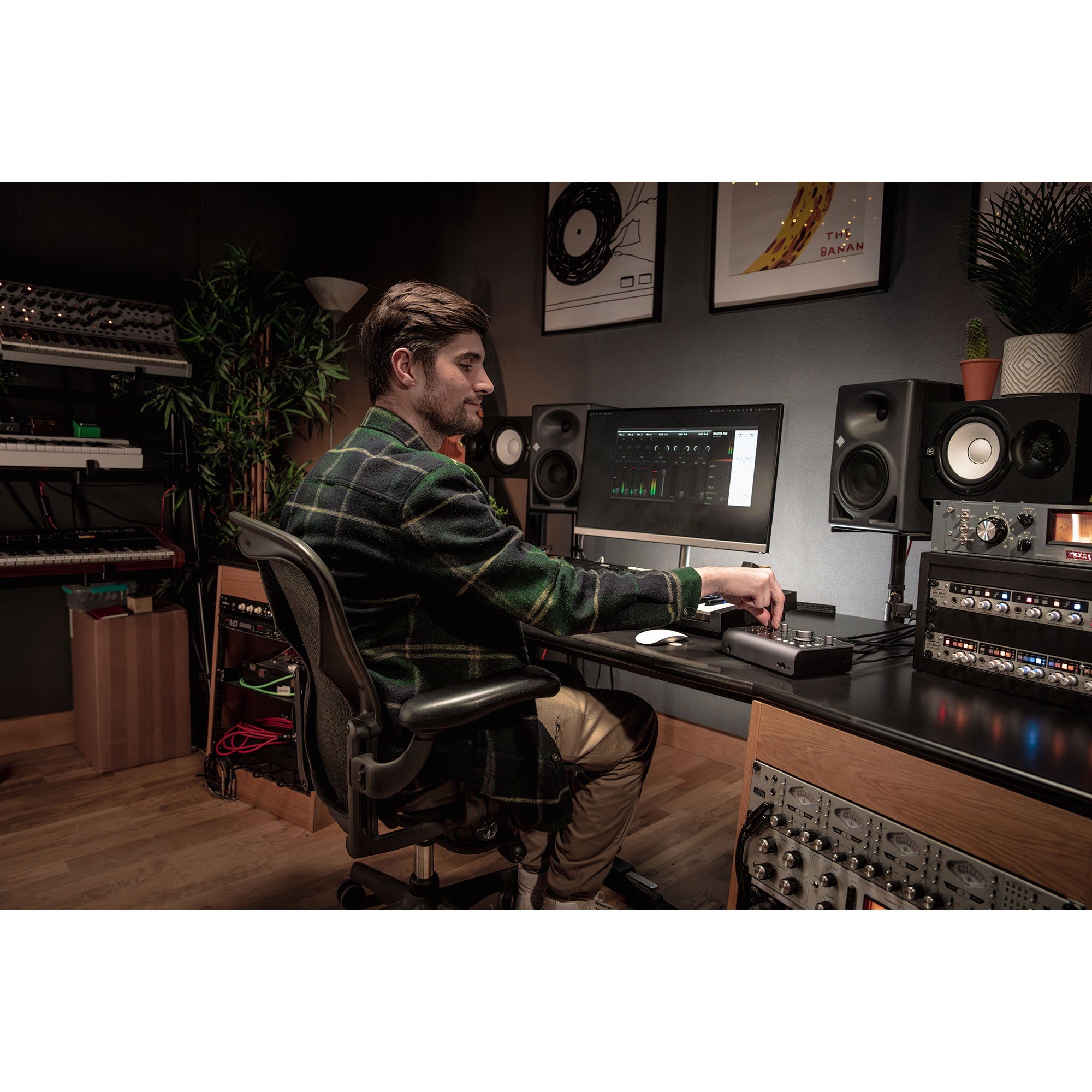 Audient iD24 Desktop 10x14 USB-C Audio Interface