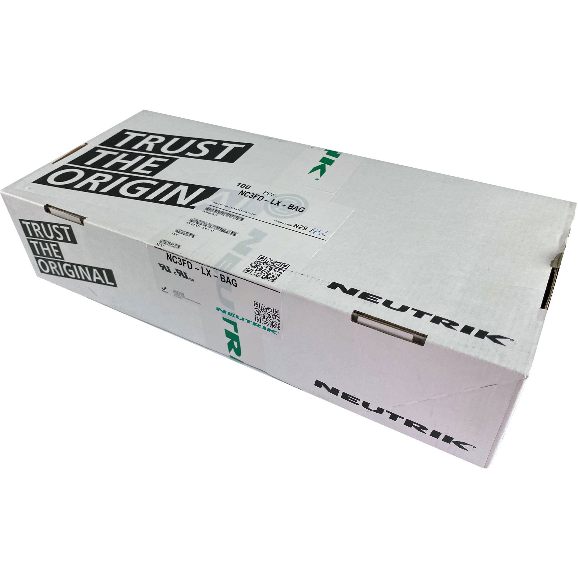 Neutrik NC3FD-LX-BAG Female 3-Pin XLR Chassis Connector (Black/Silver, Box of 100)