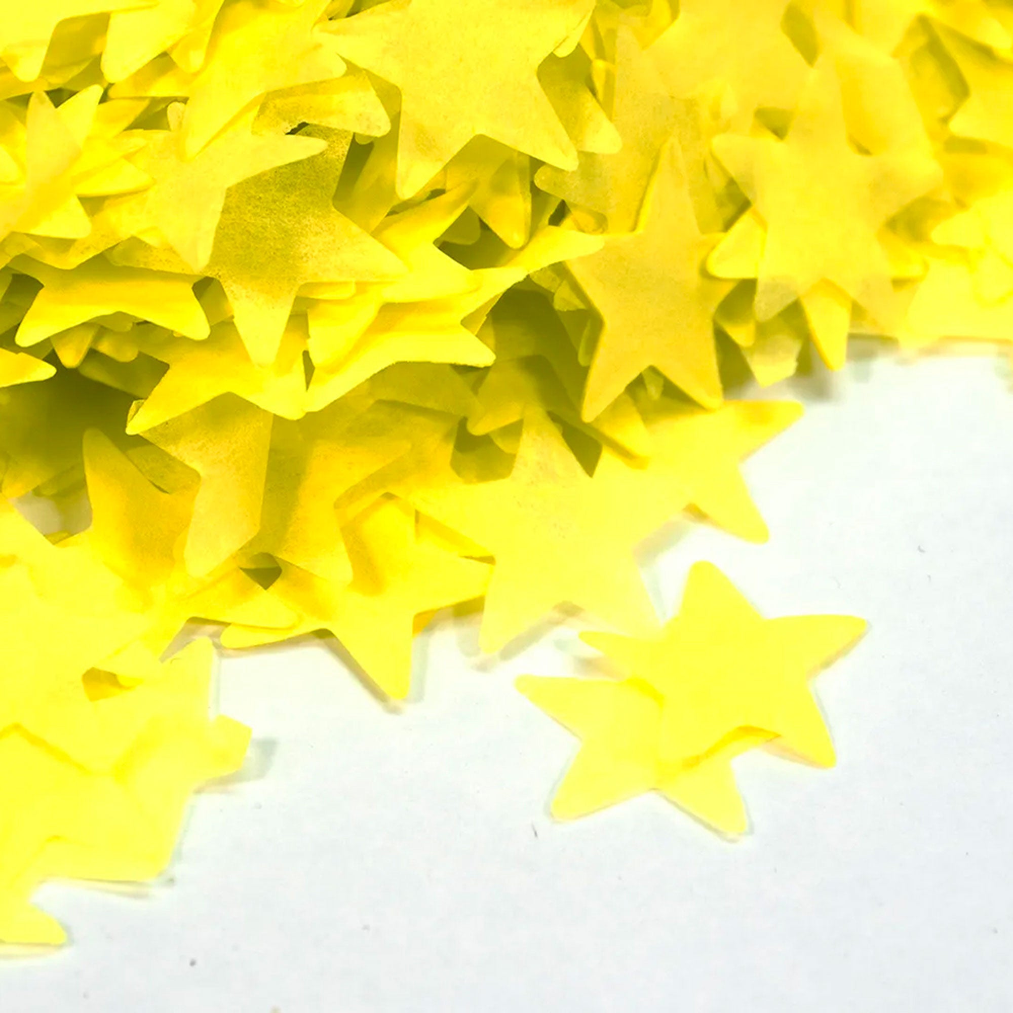 Grand Majestic FX Pro Fetti 1lb Bag of 2in Free Flow Stars Confetti (Yellow)