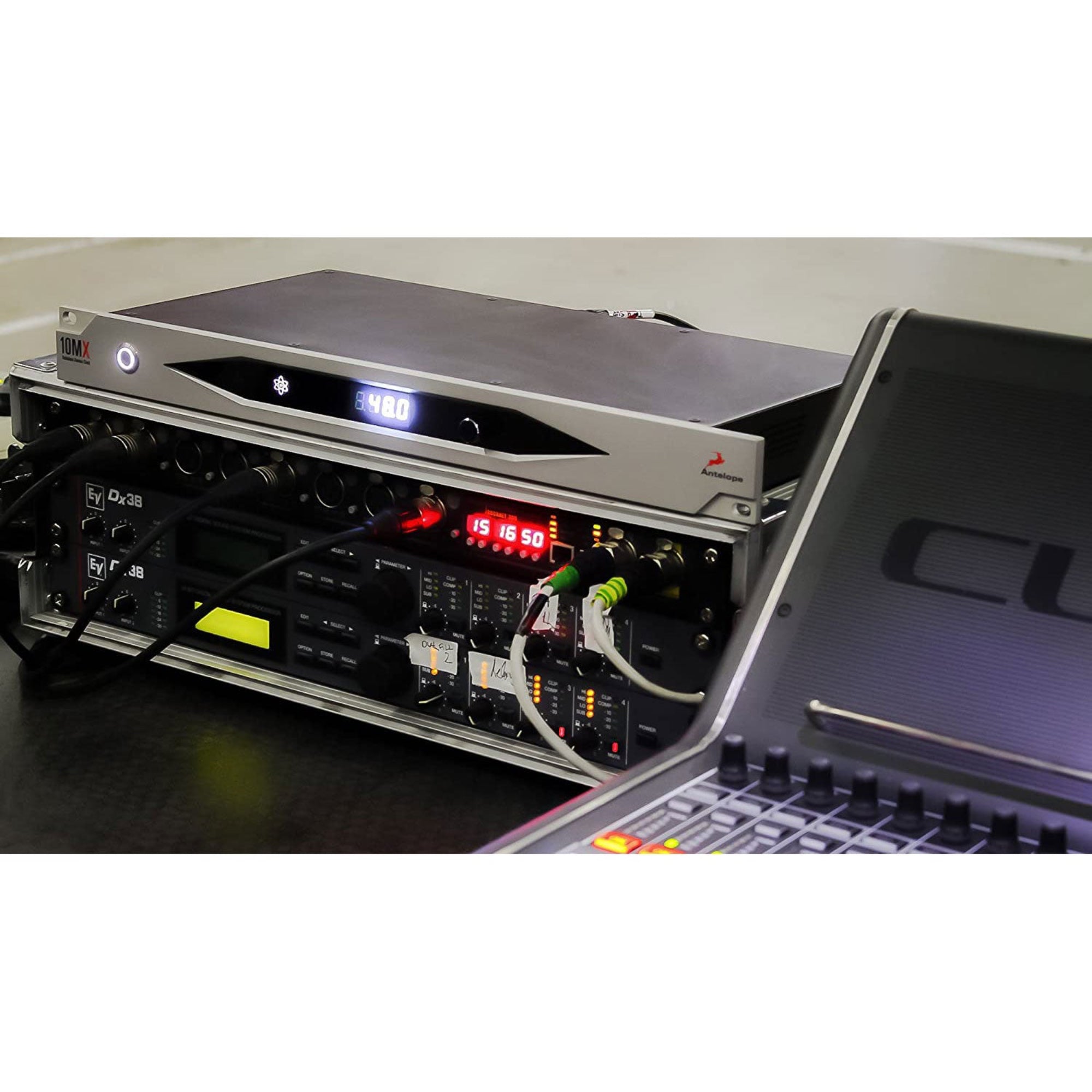 Antelope Audio 10MX Rubidium Atomic Master Clock