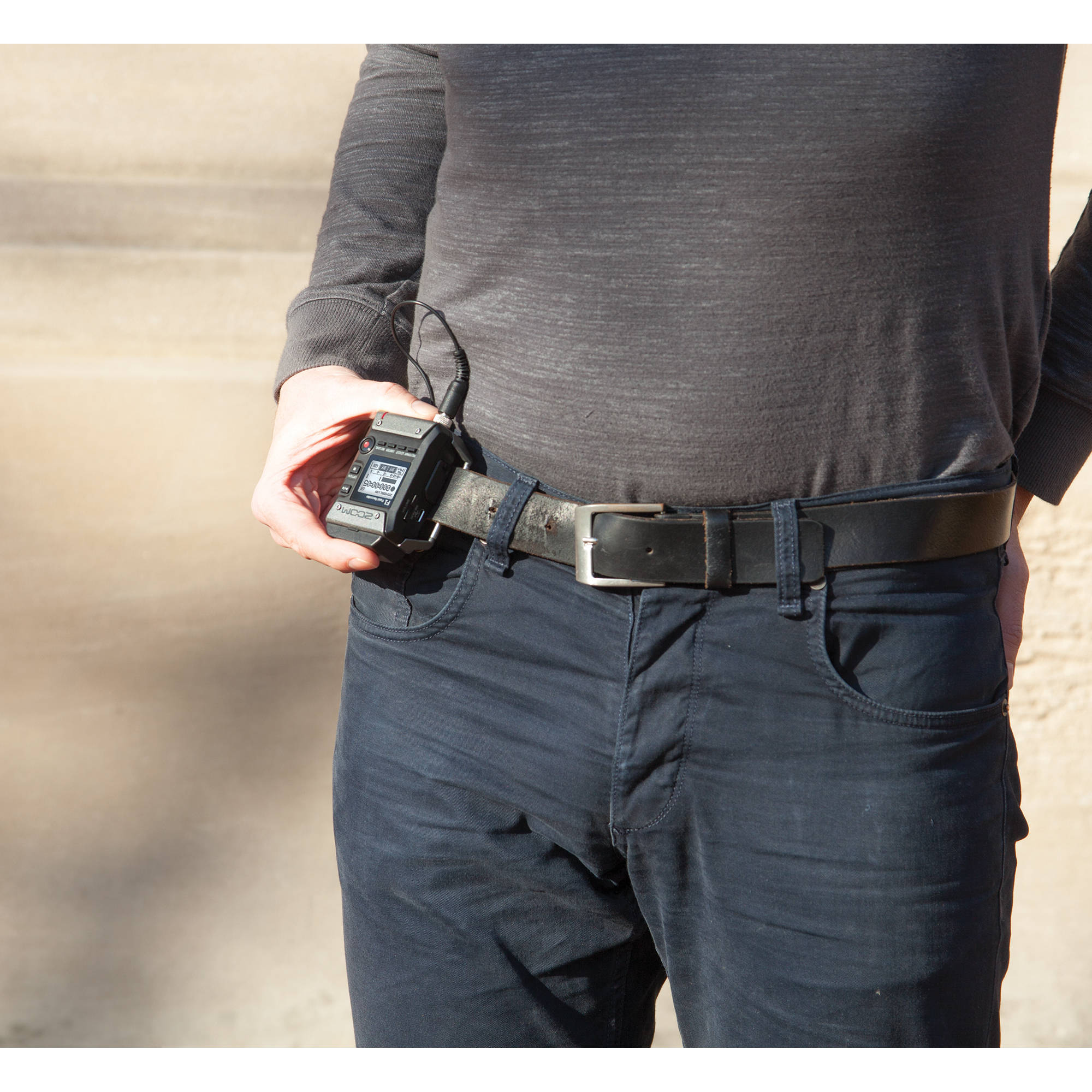 Zoom F1-LP Portable Field Recorder with Lavalier Microphone