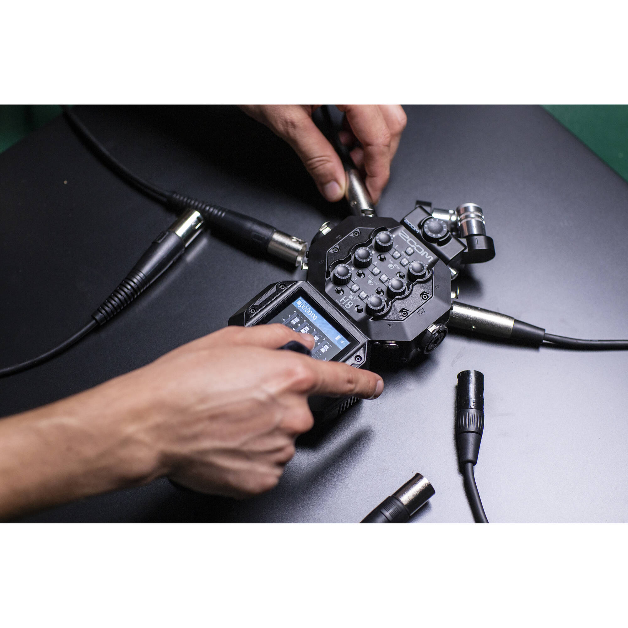 Zoom H8 8-Input / 12-Track Portable Handy Recorder