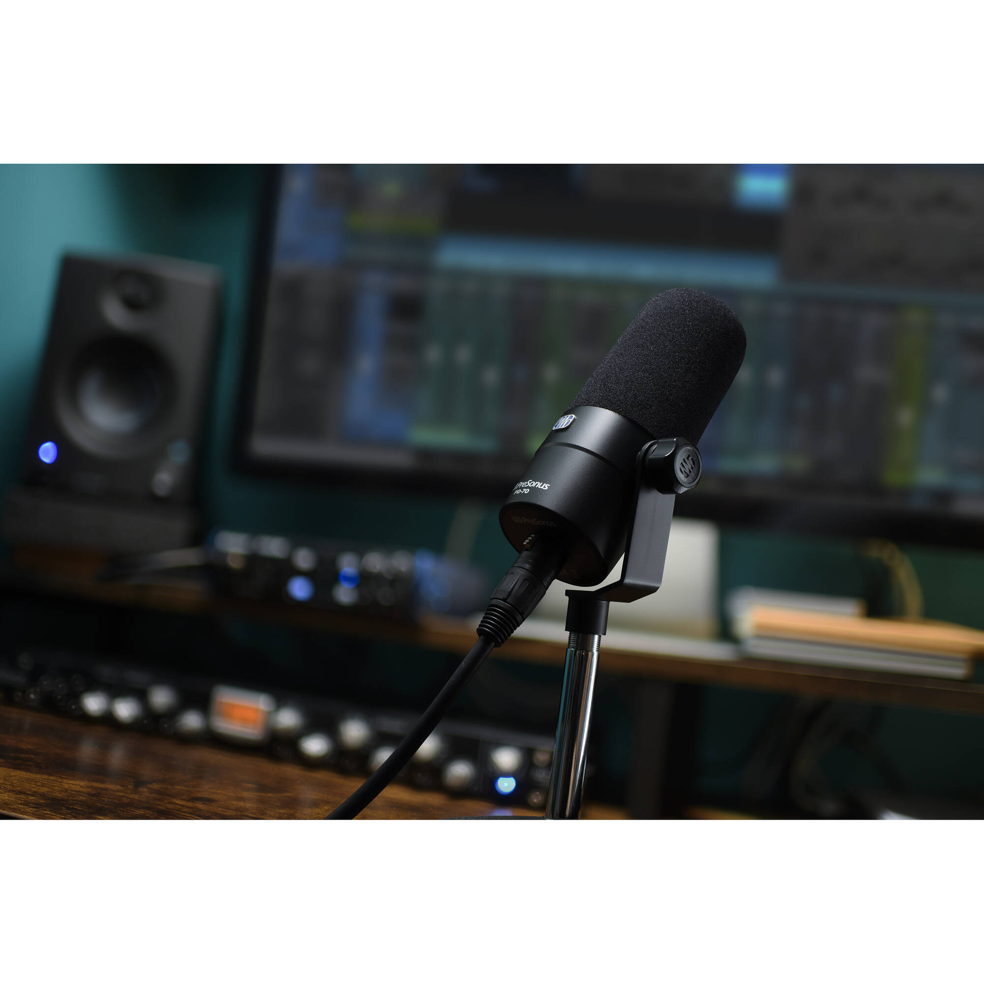 PreSonus PD-70 Dynamic Cardioid Podcast/Broadcast Microphone