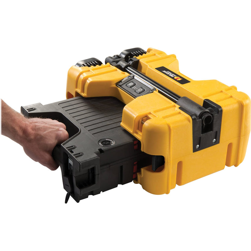 Pelican 9490 Remote Area Lighting System RALS (Yellow)