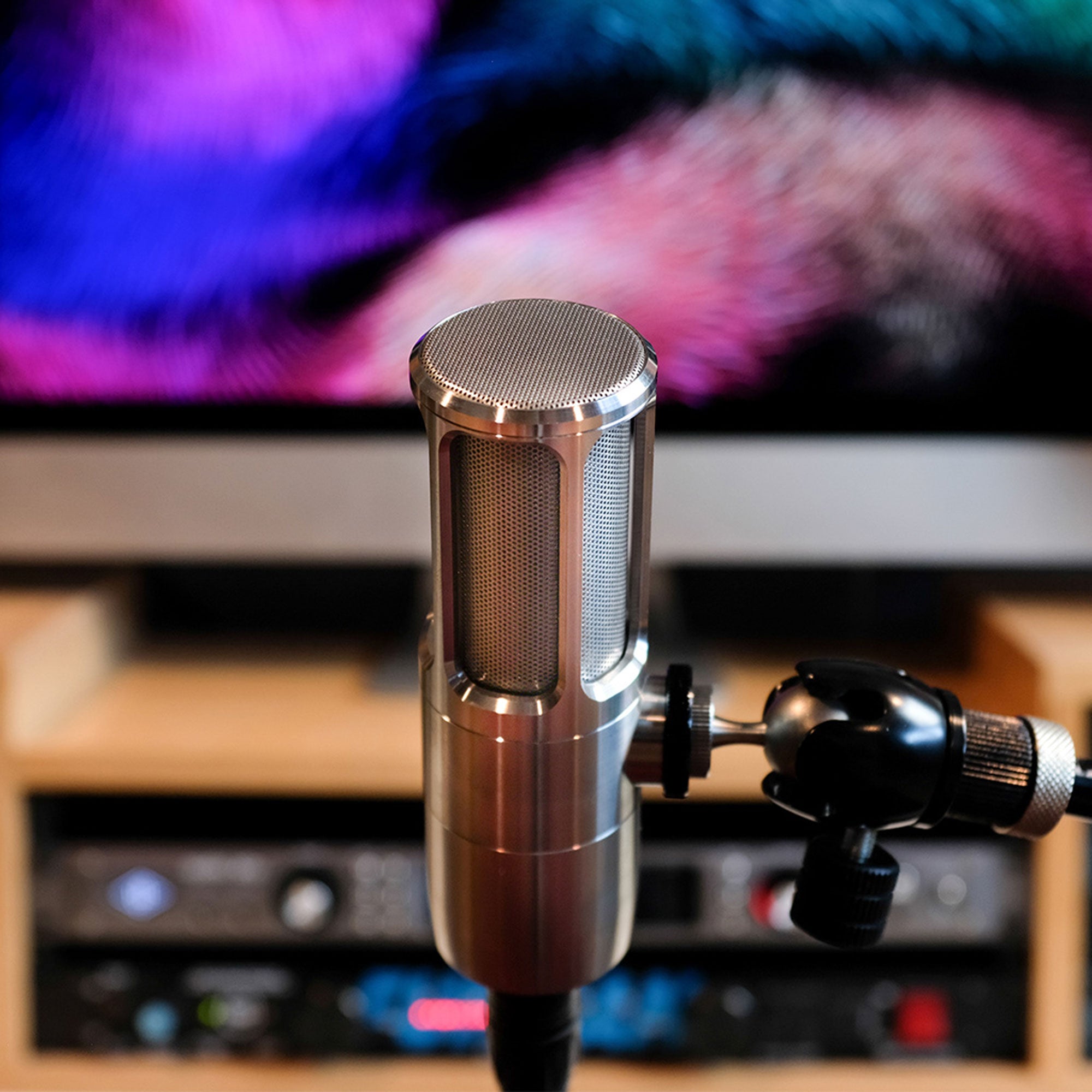 Earthworks Icon Pro Streaming XLR Microphone (Stainless Steel)