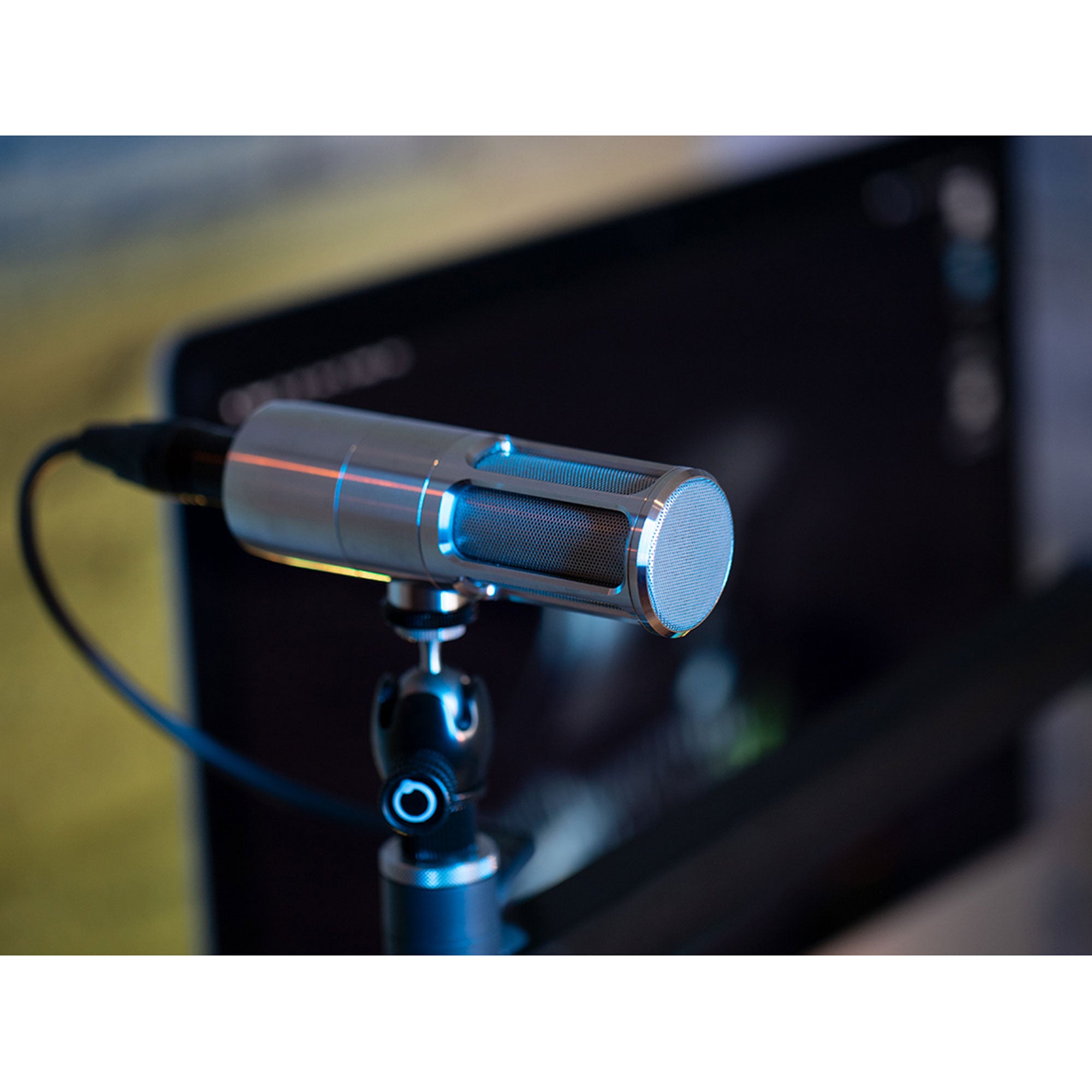 Earthworks Icon Pro Streaming XLR Microphone (Stainless Steel)